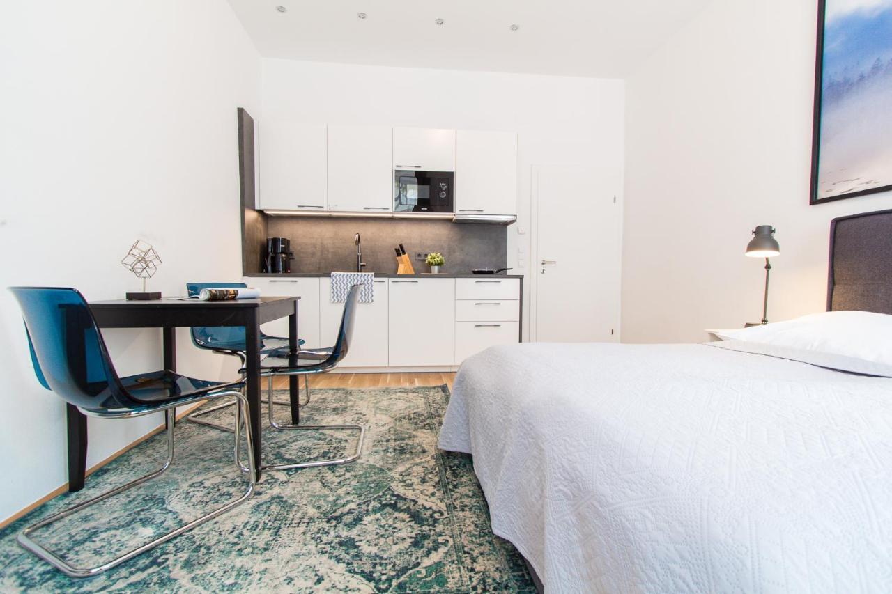 Apartment Familienplatz I Contactless Check-In Wien Eksteriør bilde